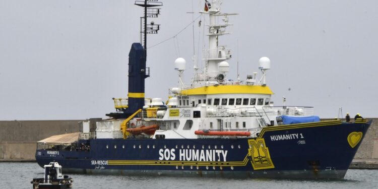 Giudice di Crotone conferma la sospensione del fermo della nave