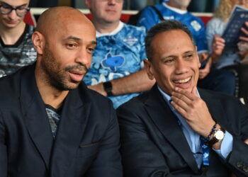 Thierry Henry con Mirwan Suwarso (foto Roberto Colombo)