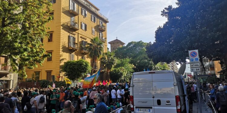 Migliaia di ragazzi in corteo ricordano vittime strage Capaci