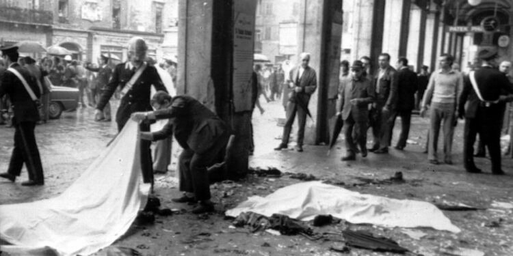 A Brescia alle 10.12 la commemorazione dei 50 anni della strage