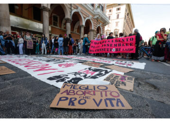 Corteo 'contro governo che apre consultori ad antiabortisti''