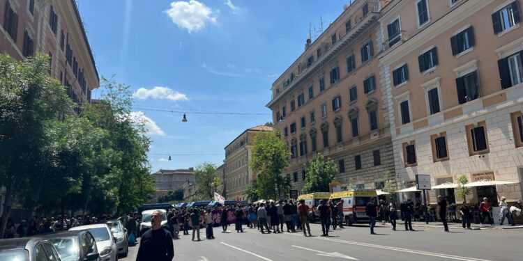 Individuati attivisti del centro sociale Torino con precedenti