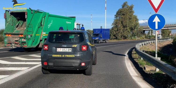 Indagine dopo denuncia società che gestisce lotto centro Catania