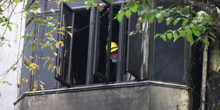 Rogo sarebbe scoppiato in un'officina per biciclette elettrice