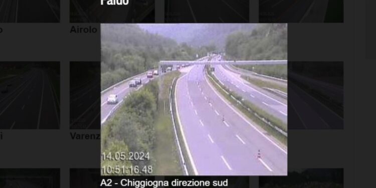 L'autostrada senza traffico (immagini della webcam)