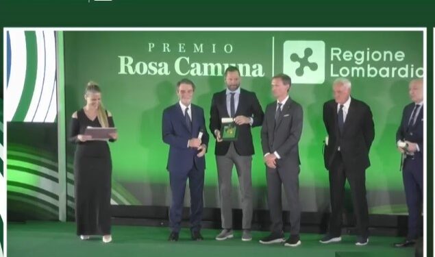 La premiazione di Carlalberto Ludi (dalla diretta social di Regione Lombardia)