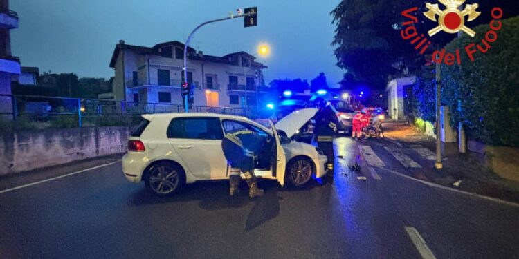 Incidente a Lambrugo, scontro tra due auto