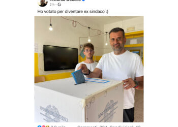 Eurodeputato e primo cittadino uscente di Bari posta foto su Fb