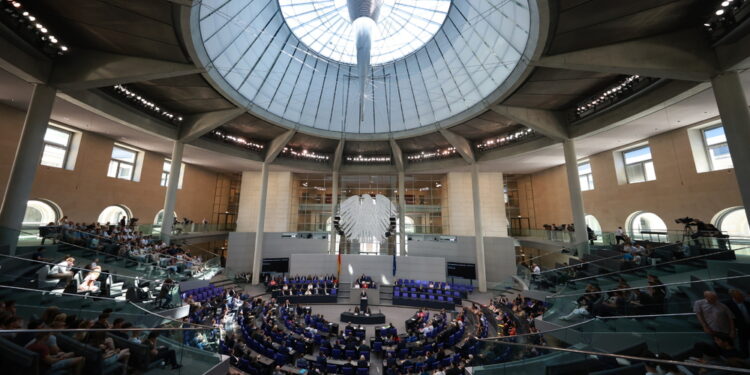 Portavoce Ncri: appoggio da Bundestag e assemblee regionali