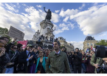 Corteo nel centro della capitale per chiedere 'Unione sinistre'