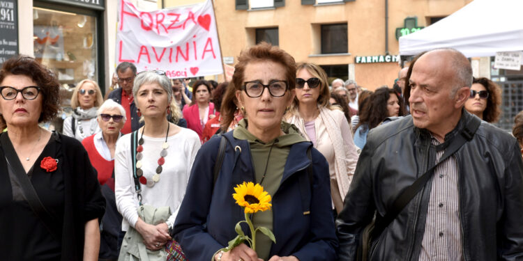 Prima udienza del processo per stalking a carico di Manfrinati