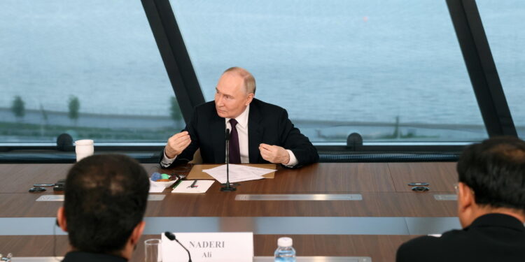 Il presidente russo in un'intervista alle agenzie internazionali