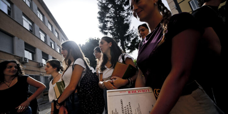 Male il rapporto docenti-studenti