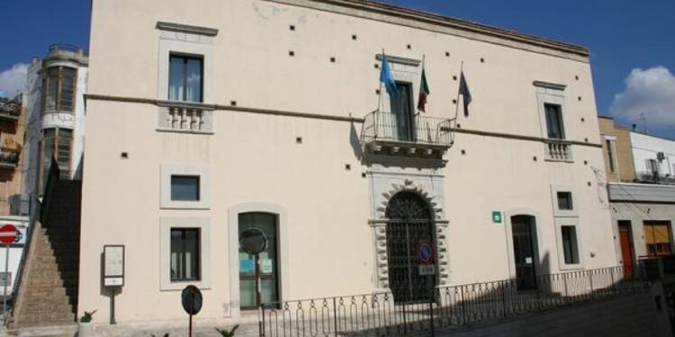 Sindaco della cittadina del Materano: "Siamo in piena emergenza"