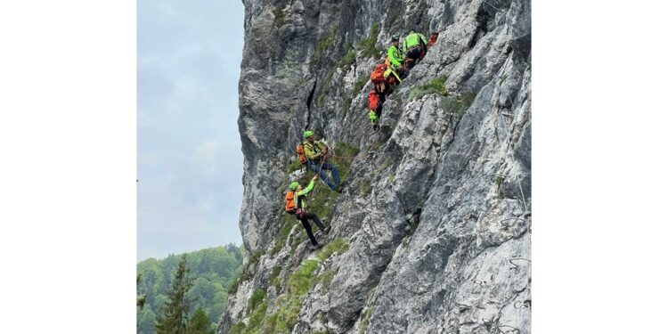 In Friuli. Raggiunto dal Cnsas su segnalazione gestione rifugio