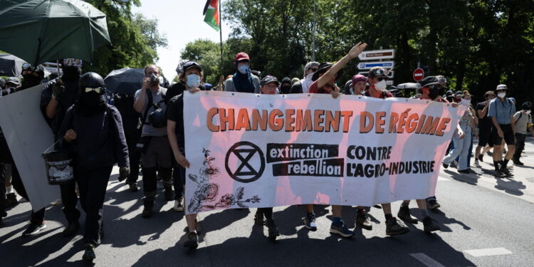 Migliaia di persone alla seconda manifestazione programmata