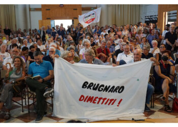 In 400 hanno aderito all'appello partiti opposizione a Brugnaro