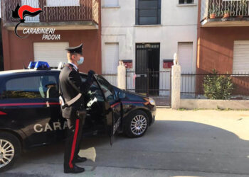 Intervento dei carabinieri nel centro di Padova