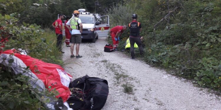 Intervento dell'elisoccorso e dei carabinieri