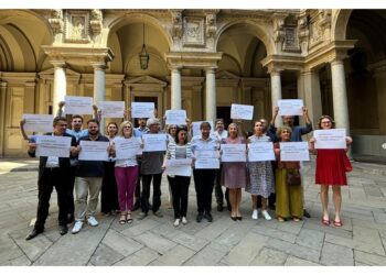 Flashmob con i nomi dei personaggi a cui intitolarlo