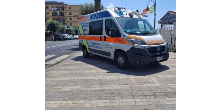 Su una spiaggia libera