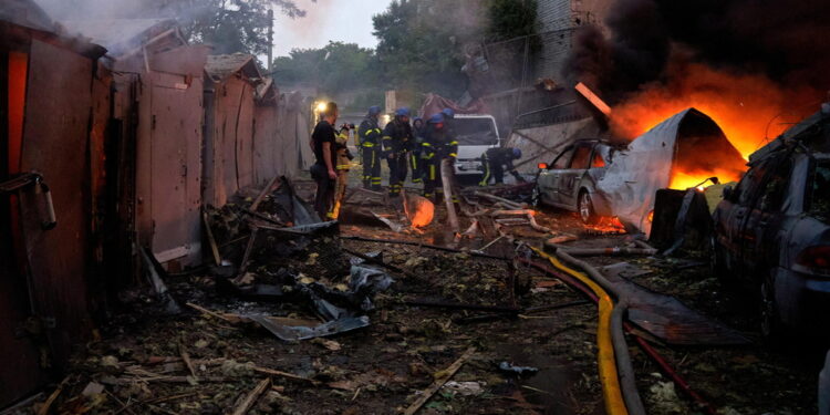 Segnalato un incendio. L'aeronautica: 'Droni verso la capitale'