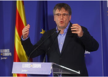Confermato mandato arresto per leader pro-indipendenza catalano