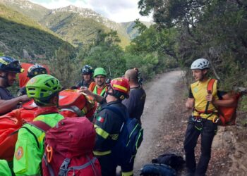 La vittima stava facendo un'escursione nel Bellunese con 5 amici