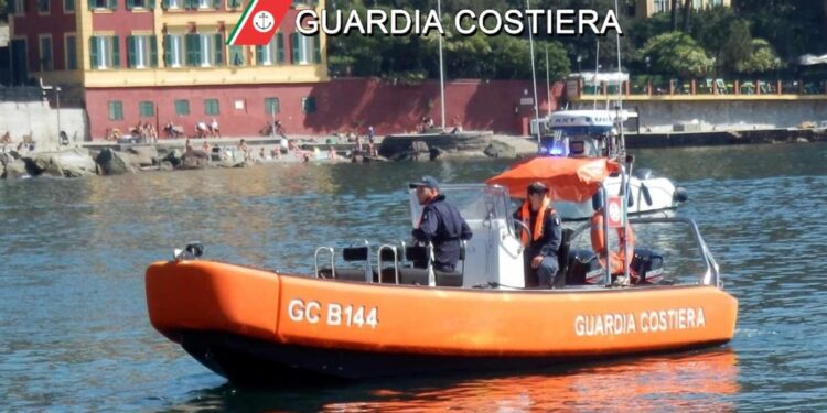 L'area è stata sgomberata dalla Guardia costiera