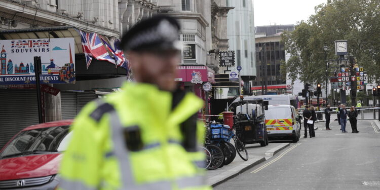 Paura fra i turisti di Leicester Square.Trasportate in ospedale