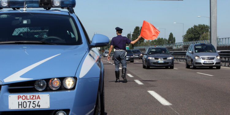 La sposa reagisce e viene arrestata