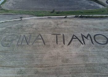 Gesto romantico di un giovane imprenditore molisano