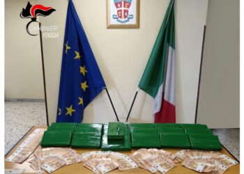 Carabinieri seguono veicoli e trovano anche 37mila euro contanti