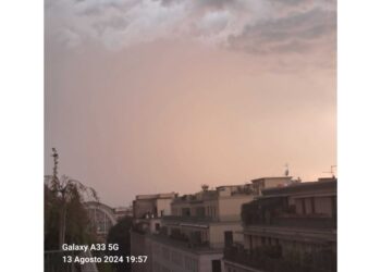 Bizzarrie meteorologiche in città. Allerta gialla fino a domani