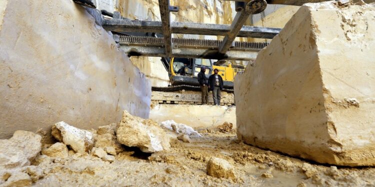 Incidente sul lavoro nel Bresciano