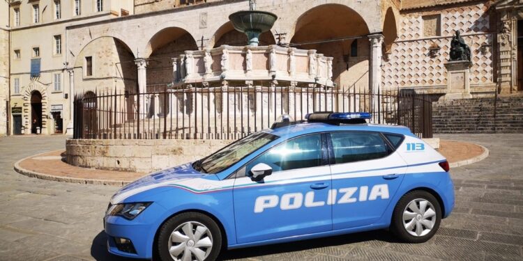 Vittima è svenuta. Uomo accusato anche di sequestro di persona