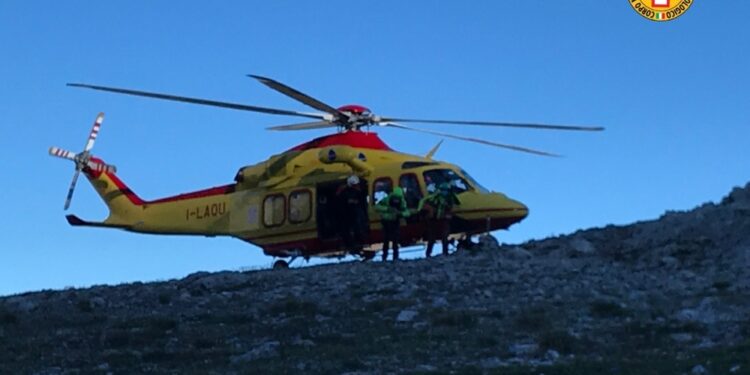 Sul posto l'elisoccorso regionale e il Soccorso Alpino