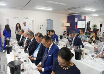 Partecipano il presidente dell'Agenzia Ice Zoppas e Vinitaly