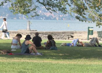 Lago di Como, estate da record e stessi problemi