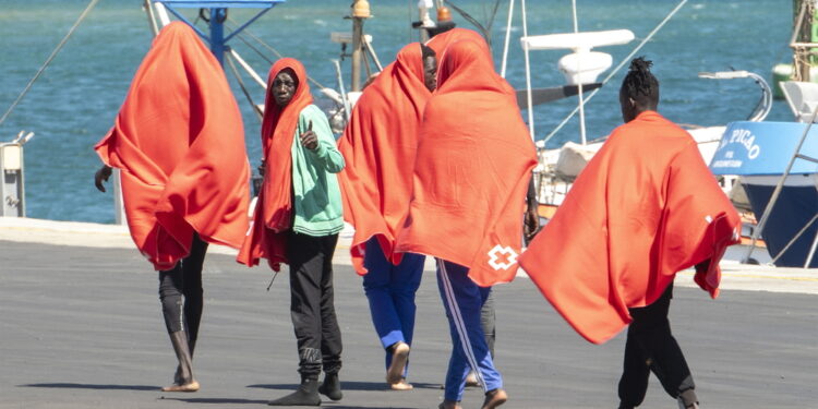 L'imbarcazione si è rovesciata durante le operazioni di soccorso