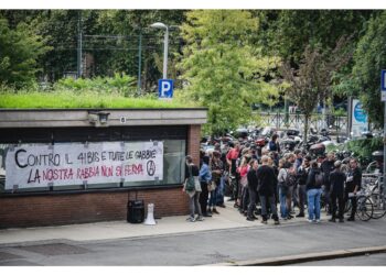 Per l'inizio dell'udienza preliminare a carico di 19 attivisti