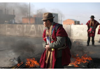 Sciopero a oltranza proclamato dagli indigeni 'poncho rossi'