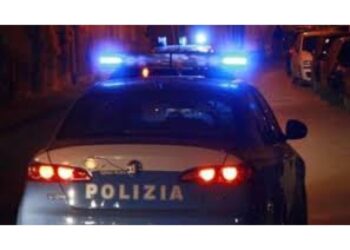 Vittima un 42enne colpito al volto. Indaga la Polizia