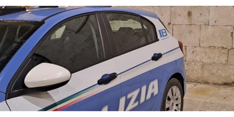 Preso da agenti della polizia delle volanti e squadra mobile