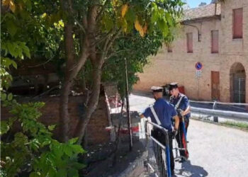 Moglie accoltellata davanti ai tre figli ora in casa famiglia