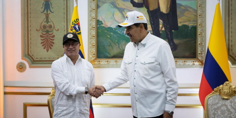 Il presidente venezuelano fa sua la denuncia del colombiano