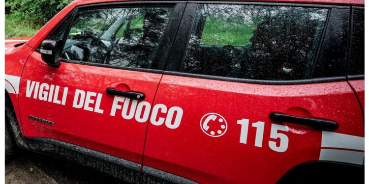 Decine di interventi dei vigili del fuoco