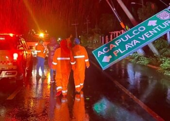 Si lavora per liberare l'autostrada nello Stato di Guerrero