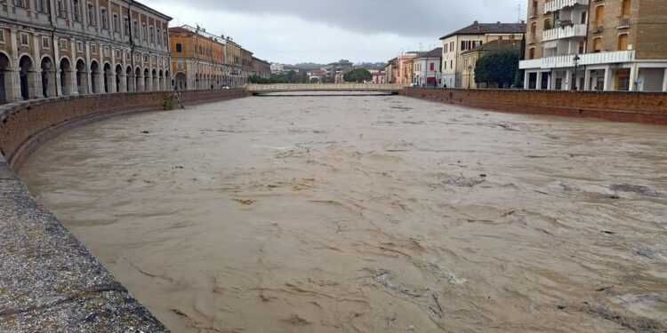 In Emilia Romagna e Marche in 36 ore la pioggia di tutto autunno