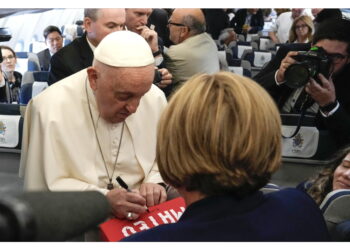 Cerimonia di accoglienza all'aeroporto di Giacarta